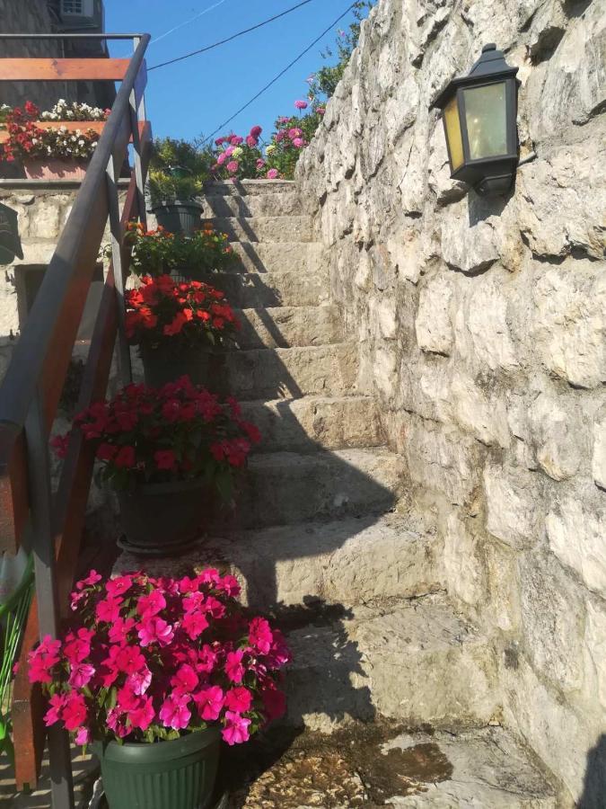 Holiday Home Radus Вирпазар Экстерьер фото